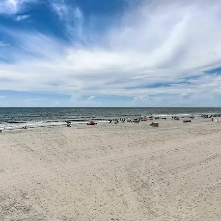 Oceanfront Myrtle Beach Condo About 9 Mi To Boardwalk!